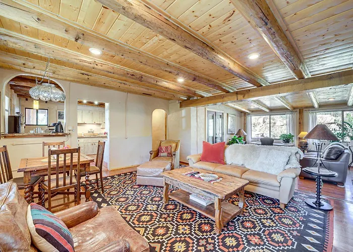 Group Retreat On Flower Farm Near Sedona Trails Holiday home Cornville