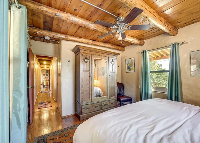 Group Retreat On Flower Farm Near Sedona Trails Holiday home