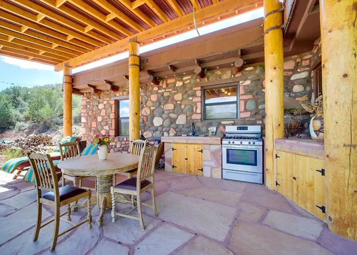 Holiday home Group Retreat On Flower Farm Near Sedona Trails Cornville