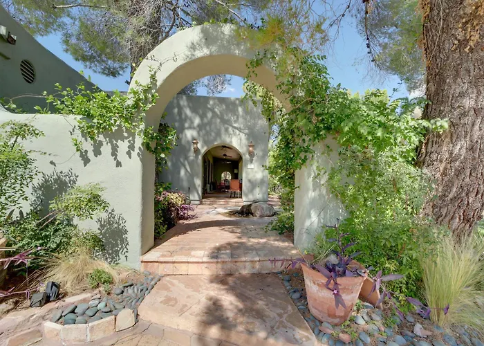 Group Retreat On Flower Farm Near Sedona Trails Holiday home *