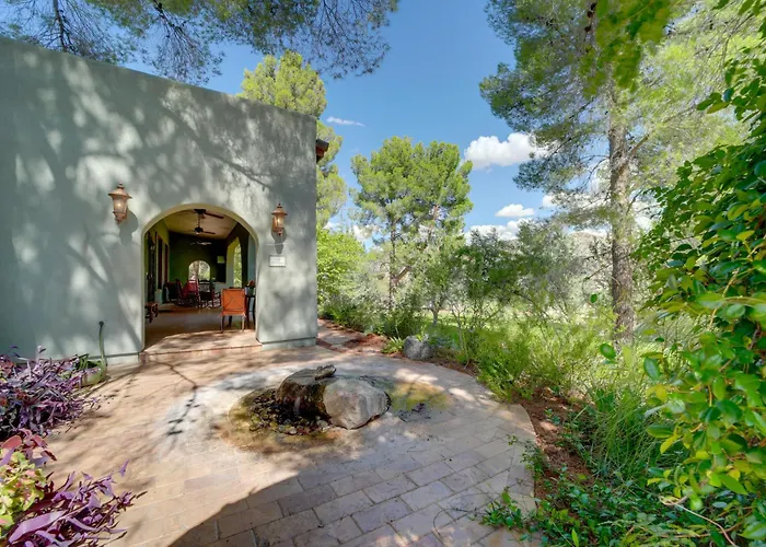 Group Retreat On Flower Farm Near Sedona Trails Holiday home Cornville