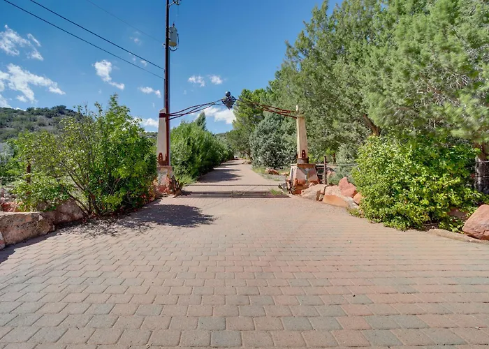 Holiday home Group Retreat On Flower Farm Near Sedona Trails *